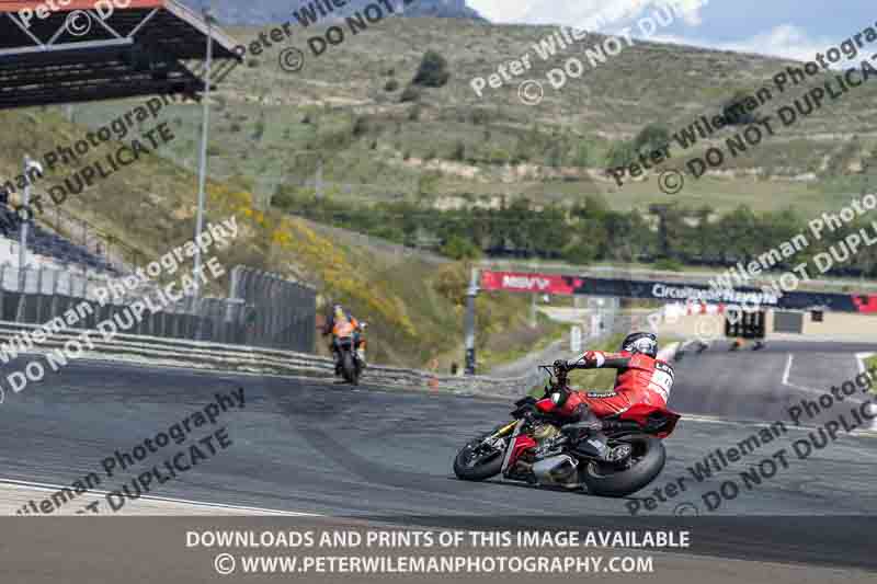 cadwell no limits trackday;cadwell park;cadwell park photographs;cadwell trackday photographs;enduro digital images;event digital images;eventdigitalimages;navarra;no limits trackdays;peter wileman photography;racing digital images;trackday digital images;trackday photos